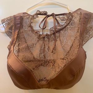 VS Highneck Lined Bra